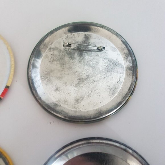 Vintage McDonalds FRENCH Pepsi Pin Back Button Advertisement Quebec Canada RARE - Picture 10 of 14